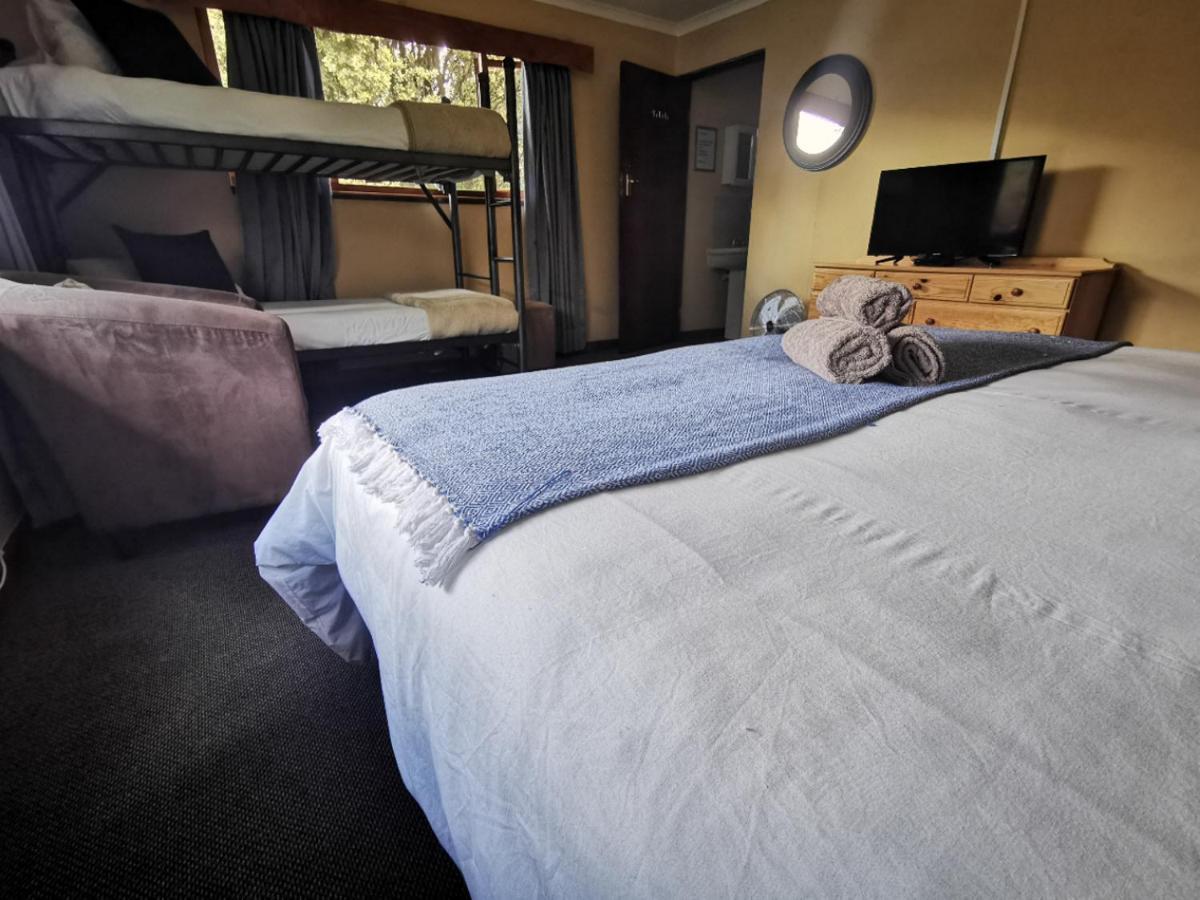Tsitsikamma Backpackers Pansiyon Stormsrivier Dış mekan fotoğraf